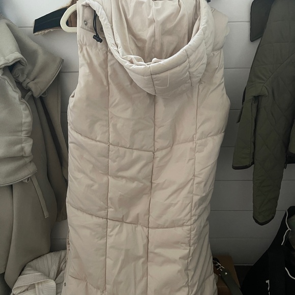 Avec Les Filles Buff Hooded Puffer Vest - Picture 4 of 6